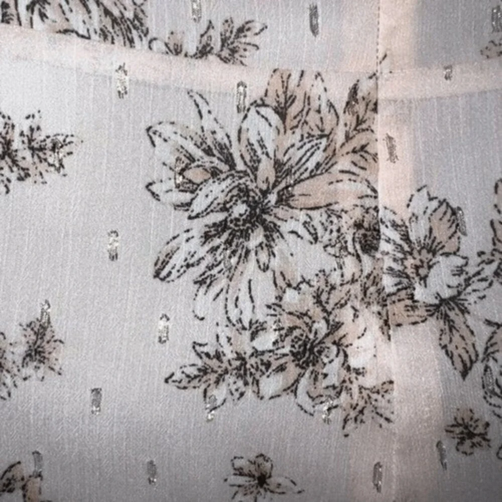 EXPRESS Light Pink‎ Chiffon Floral With Silver Threading Blouse NWOT Size Small - Picture 8 of 9